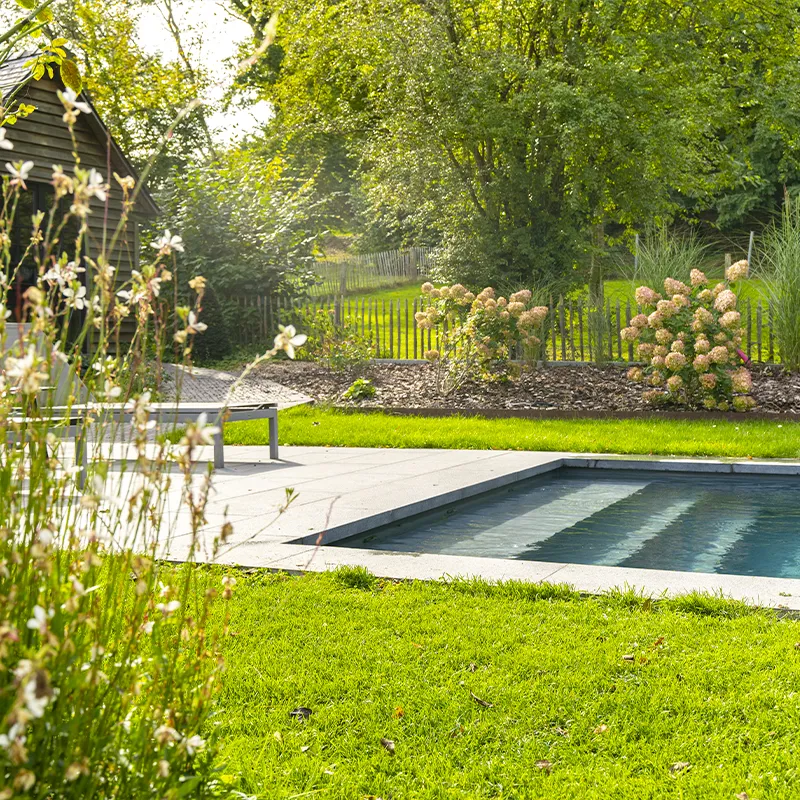 Piscine de Corroy, margelles